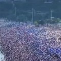 VIDEO: Na jednoj od najposećenijih plaža na svetu dnevno bude više desetina hiljada ljudi
