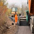Sutra asfaltiranje Ulice Boška Buhe u Nišu, radovi i na raskrsnici sa Dragiše Cvetkovića
