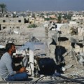 Izrael i Palestinci: Pregovori o produžetku primirja u Gazi za još pet dana, oslobođena još dva izraelska taoca