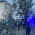 Najjeziviji snimak danas: Baka pogođena u glavu, tumara razrušenim ulicama nakon ruskog napada na Ukrajinu