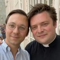 Ja sam sveštenik i gej, imam dečka i želim da se venčam: Crkva mi je postavila ultimatum zbog kog se osećam kao čovek…