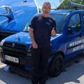 Mile vodoinstalater je najveći hit u Srbiji: Svi pričaju o onome što vozi na haubi