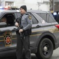 Drama u Pensilvaniji: Napadač ranio iz puške dvojicu policajaca, pa ga eliminisali: Detalji pucnjave u SAD
