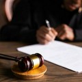 Британски тужиоци одустали од тужбе за шпијунажу у корист Кине