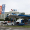 Radnicima NIS-a prevremeno isplaćene zarade! Takić: Imamo dovoljno sirove nafte i derivata, neće biti otpuštanja radnika