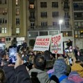 Protest ispred Skupštine zbog napada na ekipu N1, na skupu i režimski novinari
