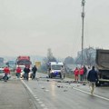 Teška saobraćajna nesreća u Gornjem Milanovcu:Stariji muškarac poginuo na licu mesta, vozač kamiona lakše povređen
