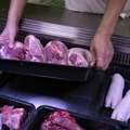 Ухапшене две особе осумњичене да су пустили у промет месо заражено трихинелозом