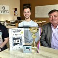 Robert Frič i Matej Fejdi iz EŠ „Mihajlo Pupin” pobednici „Galaksija kupa 2026” Logopedski uređaj koji ispravlja govorne mane…