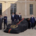 Formula 1 kao luksuzna ekonomija pažnje: od Ecclestoneove revolucije do Gucci Alpine tima