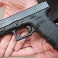 SAD će nabaviti 6.000 pištolja „glok 17” za Ukrajinu