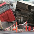 Stravična tragedija odnela tri mlada života: Devojčice poginule u jezivom sudaru sa kamionom