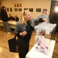 Predstavnici nove uprave prekinuli program Nove TV tokom izborne večeri