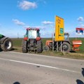 (VIDEO) Poljoprivrednici blokirali petlju Bikovo kod Subotice i ulaz u Staru Pazovu