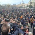 (BLOG) Održan protest inicijative „ProGlas“: Hiljade građana kod Ustavnog suda, „crveni karton“ za institucije