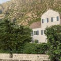 Raskošna vila na 4 sprata vredna 1,3 miliona evra: Zavirite u kuću Elene i Jugoslava Karića u Crnoj Gori - imaju privatnu…