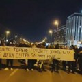 (VIDEO) Nova blokada saobraćaja u Bloku 63 na Novom Beogradu: Dok ne bankrotirate mi se sa ulice nećemo pomeriti
