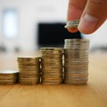 Pritisak na kurs dinara ipak raste: Doznake za osam odsto manje nego prošle godine