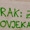 Urnebesni grafit iz Hrvatske zapalio region Ova definicija braka će vas nasmejati do suza, ali i naterati da se zamislite…