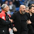 Isplivao snimak - stankovića jedva zaustavili ispred sudije! Dvojica ga držala, skroz je izgubio živce! Dobio žuti karton, a…