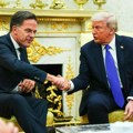 „Mislim da obe strane žele mir“: Tramp razgovarao s generalnim sekretarom NATO-a o situaciji u Ukrajini