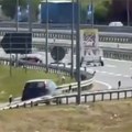 (Video) "Alfa romeo" upravo juri u kontrasmeru na "Milošu Velikom"! Novi slučaj opasne vožnje, vozači dele snimak
