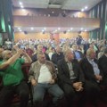 PUNA SALA UPRKOS KIŠI: Bajramski koncert okupio veliki broj građana u Priboju