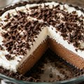 Zove se Francuska, a nastala je u Americi: Recept za neodoljivu čokoladnu „svilenu pitu“