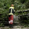 Snimao je oluju, a onda je grom udario pravo u njega: Dramatičan trenutak zabeležen kamerom