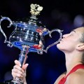 Arina Sabalenka pobedila Ćinven Dženg i odbranila titulu u Melburnu
