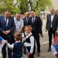 Vučić i Dodik u bileći: Građani se okupili da ih pozdrave - dočekani aplauzom (Foto/video)