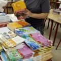 Otplata knjiga do početka škole: Osmoletke roditeljima nude kupovinu udžbenika u pretplati