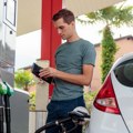 Лепе вести последњег дана овог месеца, бензин опет пада! "Блиц Бизнис" сазнаје: Ово су нове цене горива