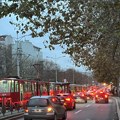 Zastoj saobraćaja zbog jučerašnjeg nevremena: Tramvaji ne idu preko Autokomande, ovi autobusi voze skraćeno