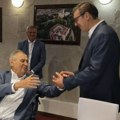 Na mnogaja ljeta Predsednik Vučić prisustvovao proslavi rođendana Miloša Zemana (video)