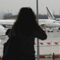 Vozilo uletelo u ulaz aerodroma u Manili, poginule dve osobe