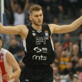 Doneo Partizanu trofej Kupa Koraća posle čuvenih bacanja, 6 godina kasnije najavio: "Oblačim crno-belo"