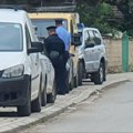 Kurti ne da Srbima mira ni na Spasovdan! Policija tzv. Kosova ispred prostorije Pošte Srbije u Prilužju: "seju strah kako bi…