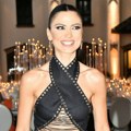 Milica Pavlović ga čvrsto drži za ruku i ne krije koliko je srećna: Crn, visok, markantan, ima osmeh koji obara s nogu FOTO