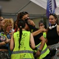 Studenti redari opet na podlakticama imaju ispisanu krvnu grupu i brojeve telefona roditelja FOTO
