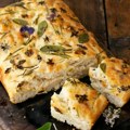 Најлакша домаћа фокача – италијанска лепиња за сваку прилику