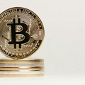 Bitkoin pao za 1,79 odsto na 54.170 evra