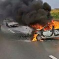 Buktinja na drumu, auto planuo kao šibica: Kulja crn dim na putu za Novi Sad (foto)