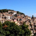 Zašto niko neće da kupi kuću za evro u italijanskom gradu Patriki
