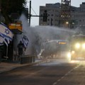"Кључа" у Јерусалиму: Хиљаде на улицама, постављене барикаде ФОТО/ВИДЕО