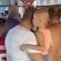 Drama srpskih turista na Lefkadi: Posada broda neće da ih vrati na kopno, pozvala policija! (video)