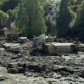 Voda izbacuje sanduke i skelete pokojnika iz groblja, meštani Konjica očajni: Izgubio sam kuću, al ovo je teže