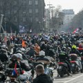 Bajkeri krenuli na studentski protest na Slaviji VIDEO