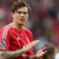 Lindelof posle osam godina u Mančesteru potpisao za Aston Vilu