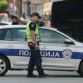 Maloletnik bez vozačke divljao ulicama Novog Pazara: Napravio haos, pa napao policiju